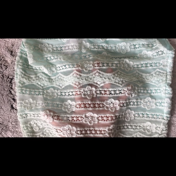 Light blue lace crop top - Picture 3 of 4